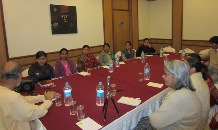 Students learning vocal lessons with Pt. Rajshekhar Mansur on Day 2 of Madhukali's Durlabh Raga Prasang Workshop